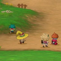 画像：クーちゃんと追いかける人[撮影場所：プクレットの村]